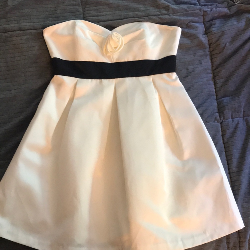 Cute, white midi cocktail dress!